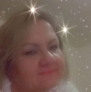 Meet your Posher, Pamela